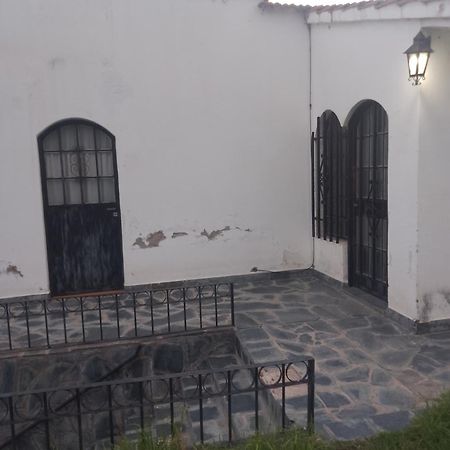Hostel Alto Alberdi コルドバ エクステリア 写真